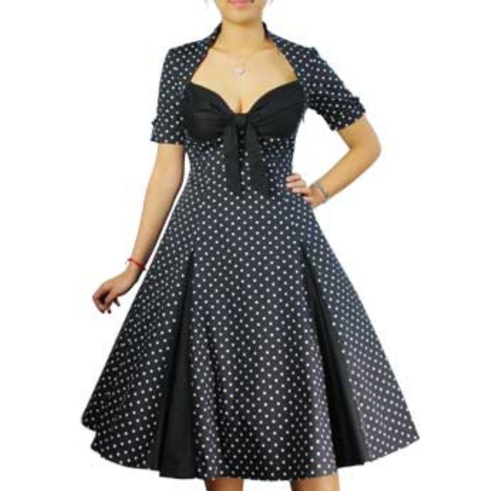 Pin Up Short Sleeve Polka Dot Dress - Picture 2 of 5